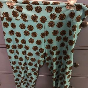 Lularoe Tall & Curvy leggings (size 12-22)